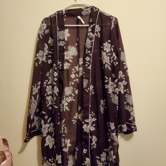 Floral kimono - Picture 1 of 5